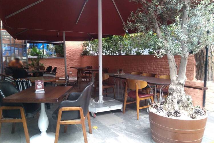 Maku Caddebostan Istanbul